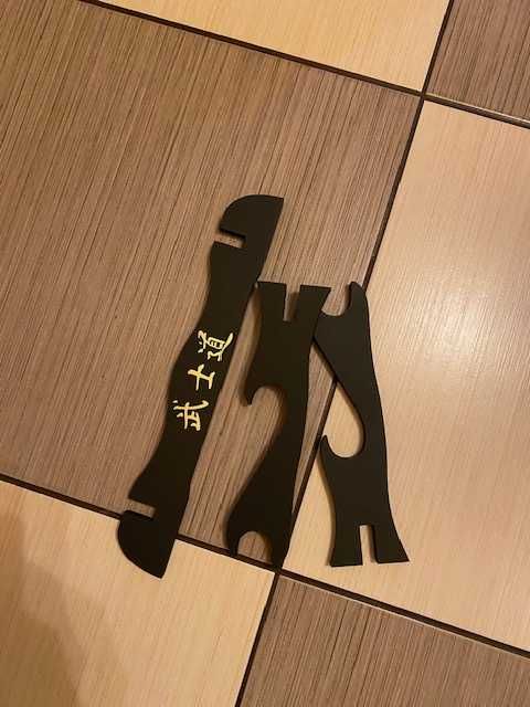 Suport din lemn pentru 2 katana - 100_S812
