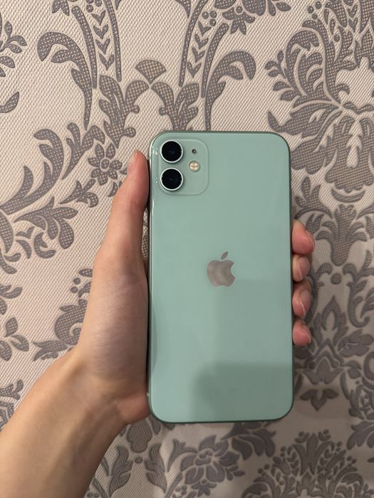 11 Iphone, green