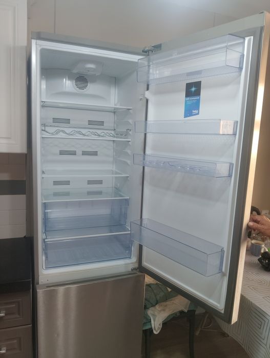 Продам холодильник