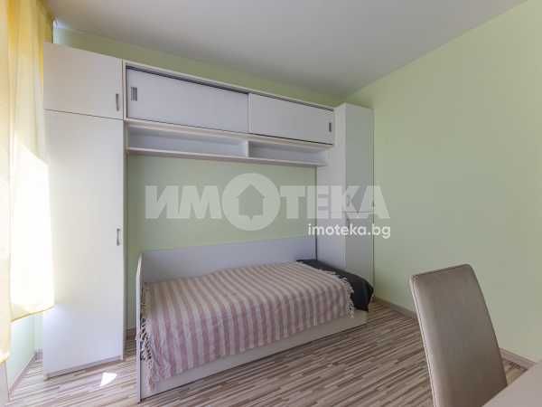 Дава се под наем Тристаен апартамент в Варна, Левски - 76 кв.м за 498.27 € - Снимка #1