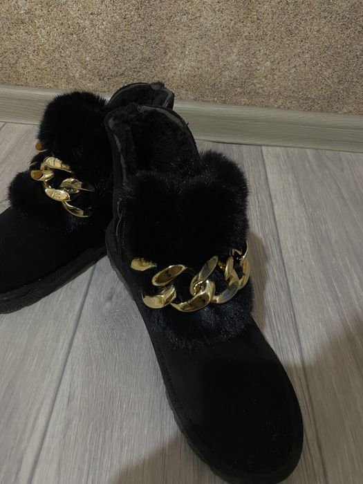 Женская обувь