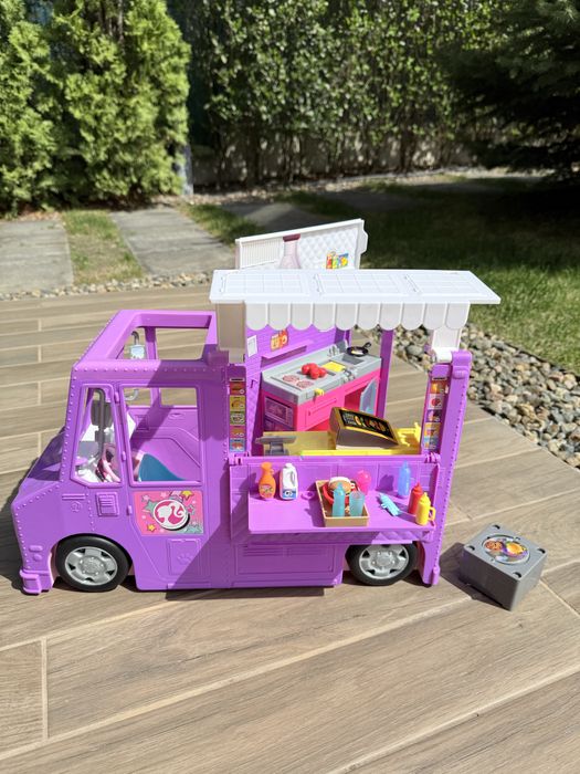 Barbie кемпер за бързо хранене