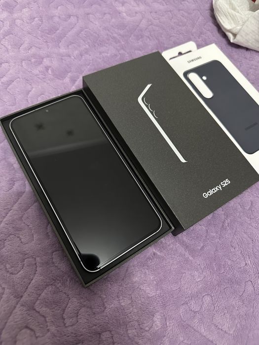 Продам Samsung s25 новый