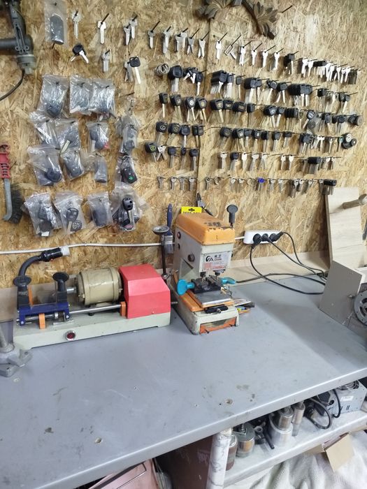 Продам станок для изготовления ключей