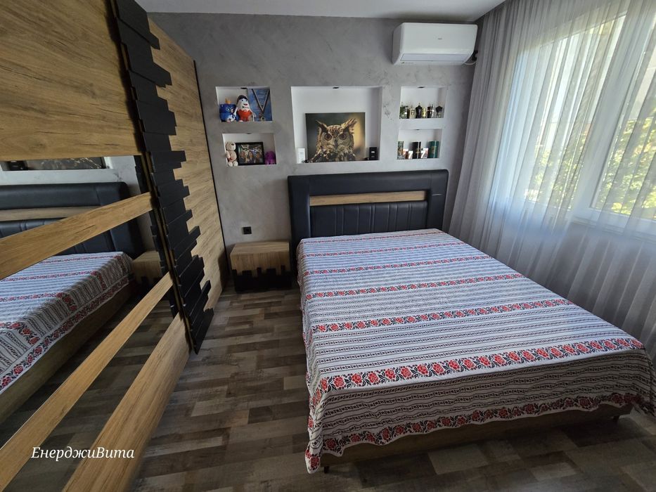 Продавам спален комплект Моцарт