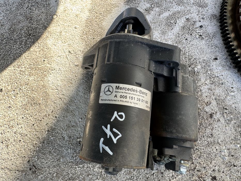 Стартер, маховик и вакум помпа за Мерцедес 200 компресор М271