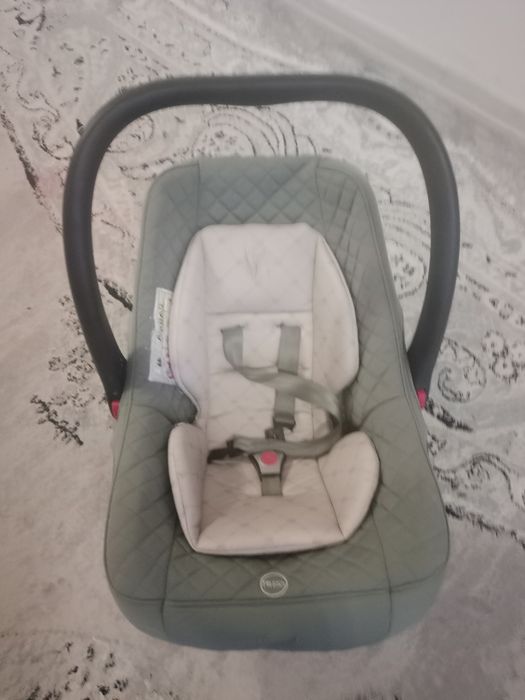 Продам детское авто кресло