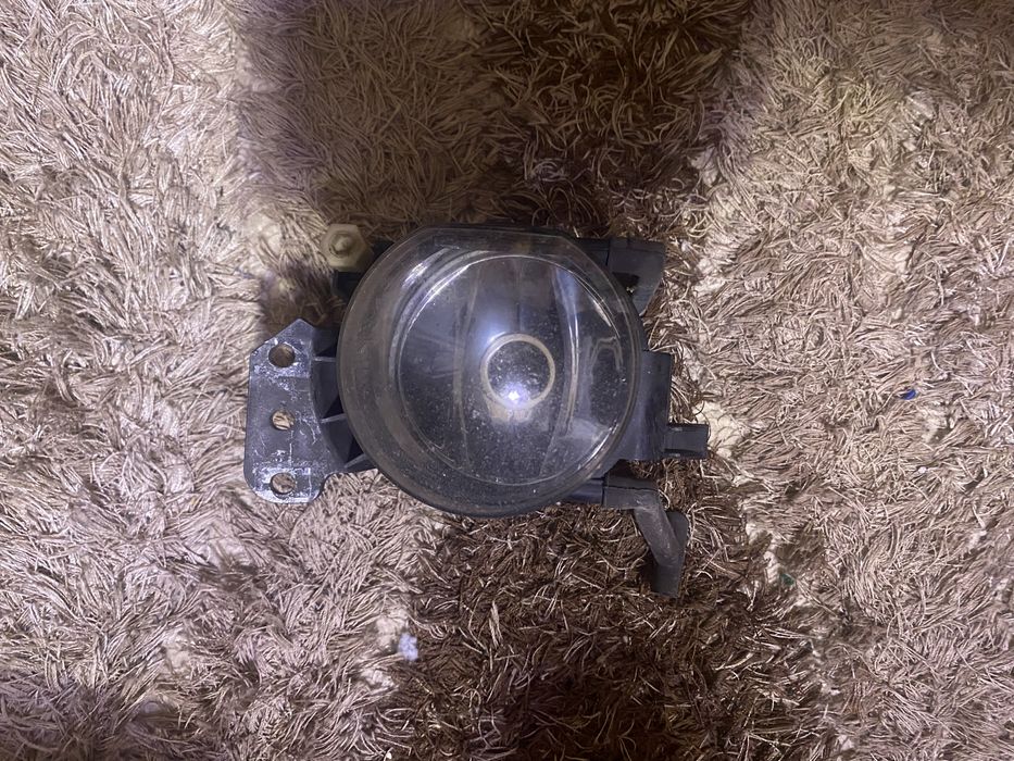 Faruri stanga e90 xenon adaptiv complet / far drepta spart