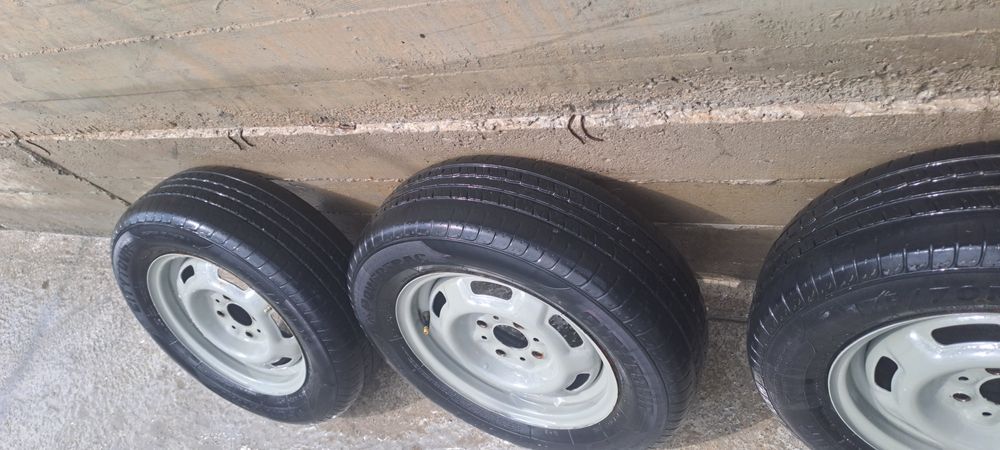 Штамп диски с шинами 175/70R13