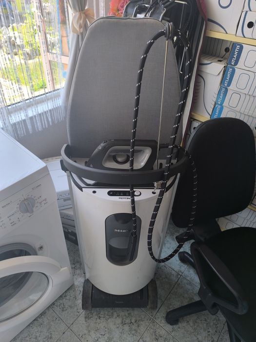 Гладачна маса с парогенератор Miele B 1847