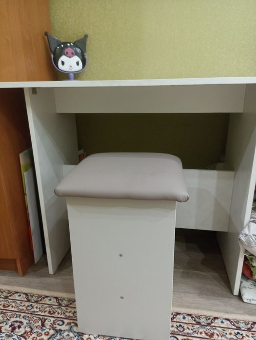 Письменный стол+ стул