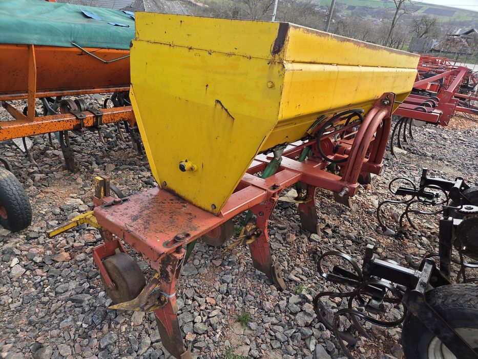 Prasitoare 4 sire cu fertilizare