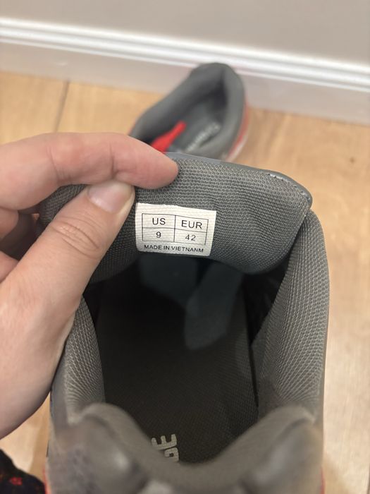 Кроссовки размер 42