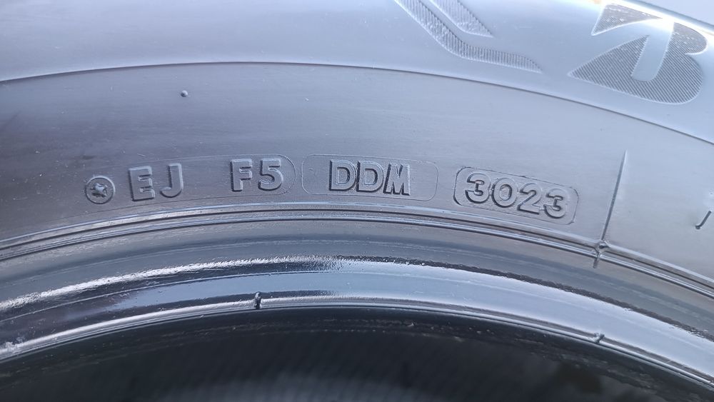 225/65/17 Bridgestone Дот 3023