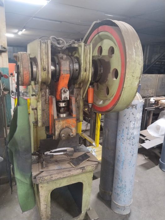 Ремонт и обслуживание оборудования