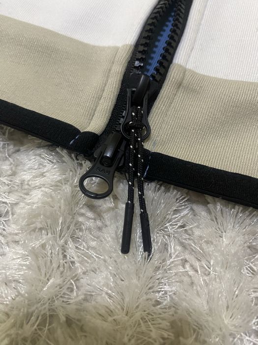 Hanorac Nike Tech Fleece