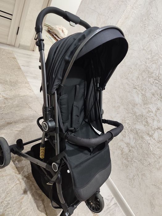 Детская коляска.