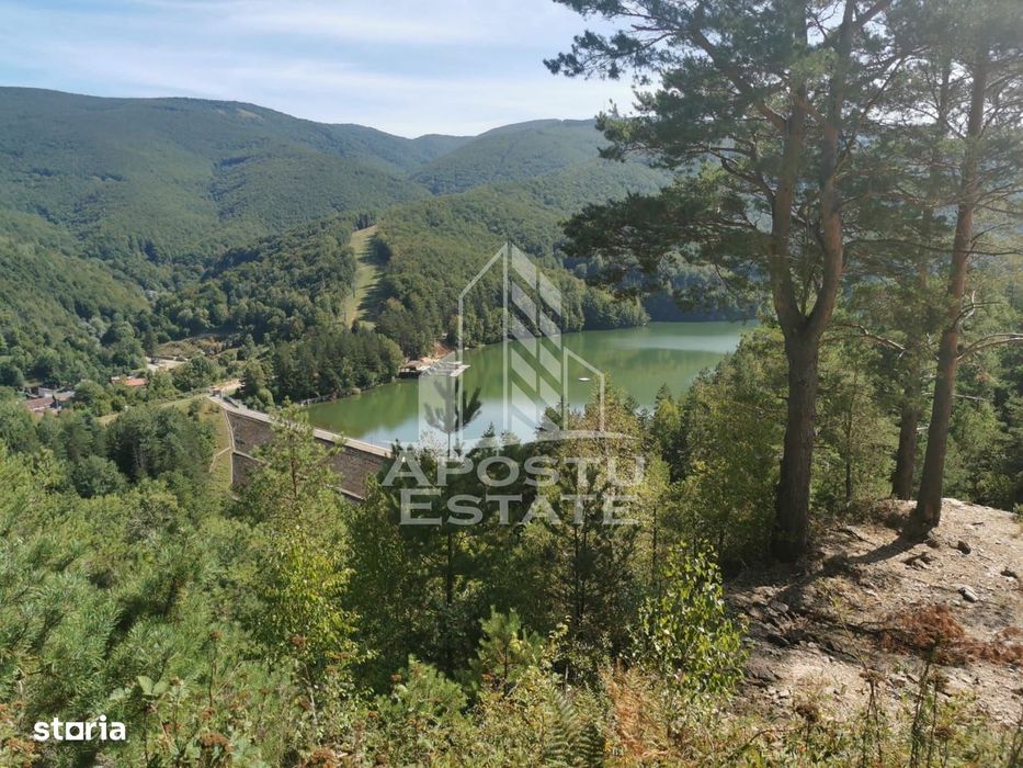 Teren intravilan, 2000mp, cu vedere panoramica spre lacul Valiug