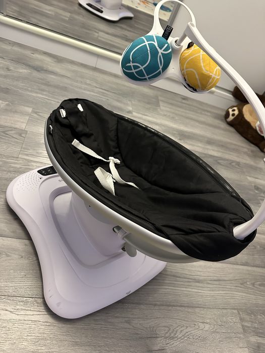 Leagan mamaRoo 4 moms 4