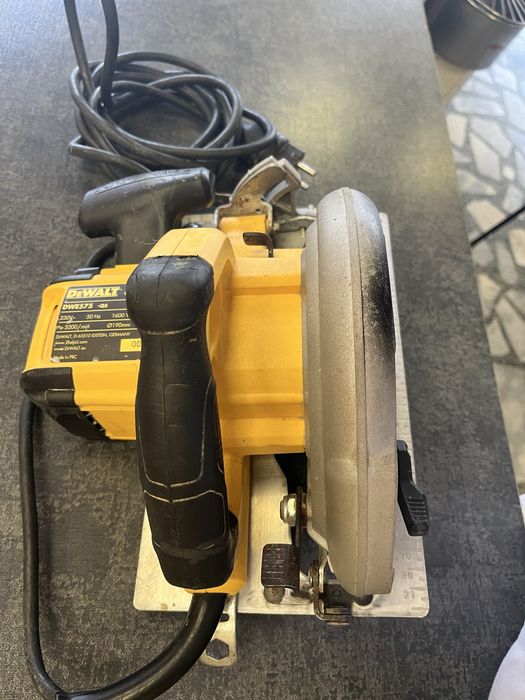 Ел. Циркуляр Dewalt DWE575