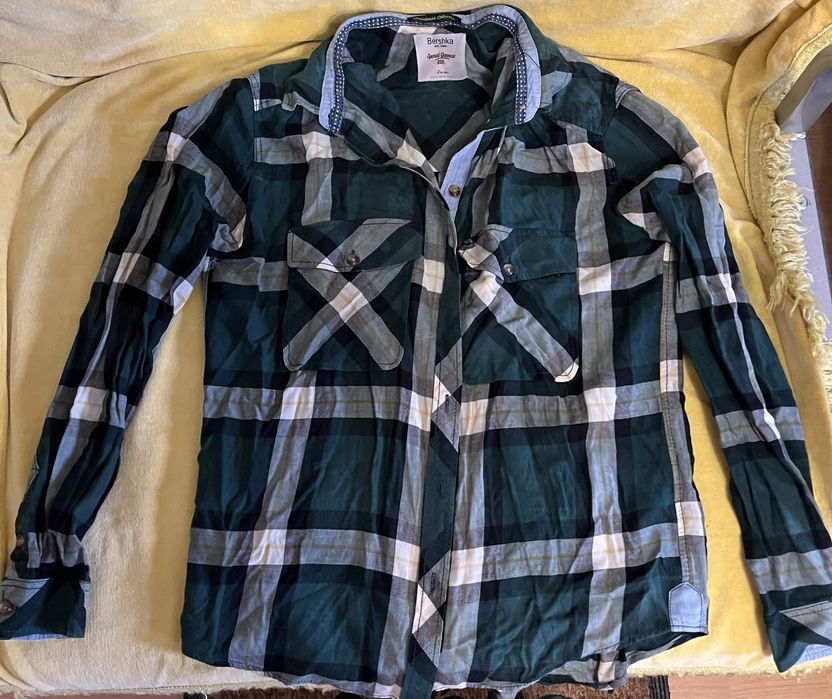 Camasi zara , bershka