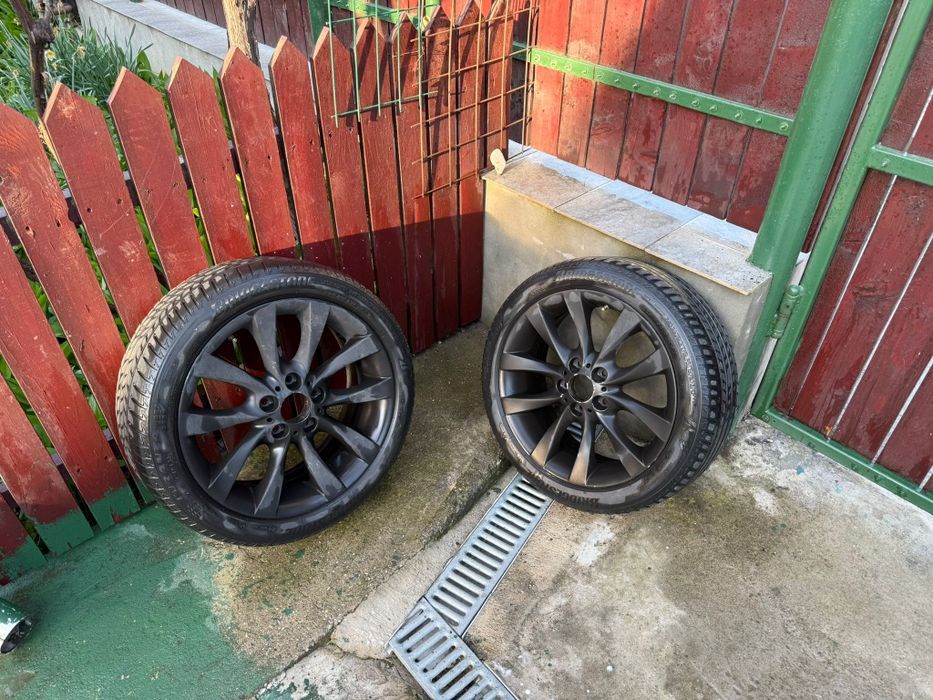 Vând jante 18’ style 217 in 2 lățimi
Jantele au fost montate pe f30 au fost sablate vopsite îndreptate ulterior le-am făcut cu plastidip negru mat
Cau