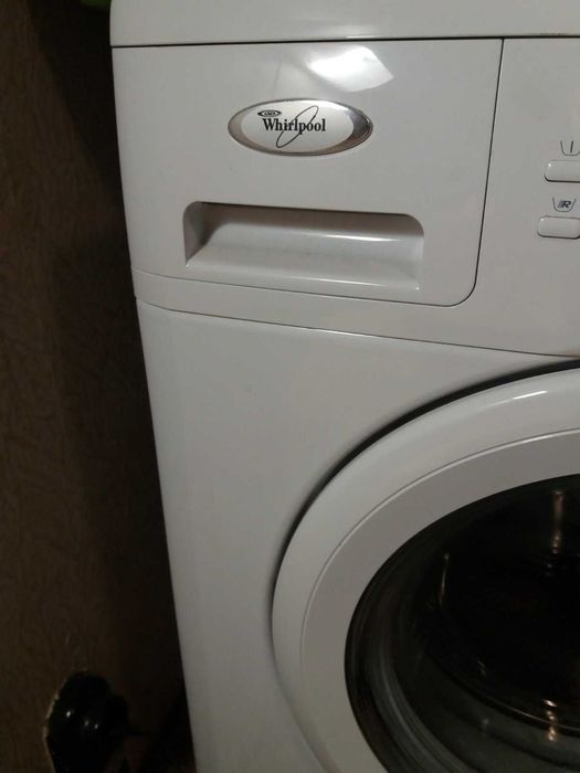 Продавам електромотор от пералня Whirlpool - Шесто чувство