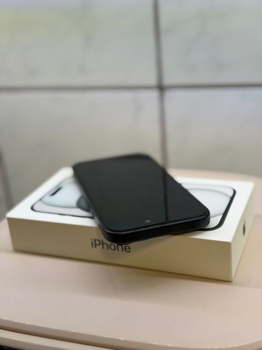 iPhone 15 black 128 GB FULL BOX