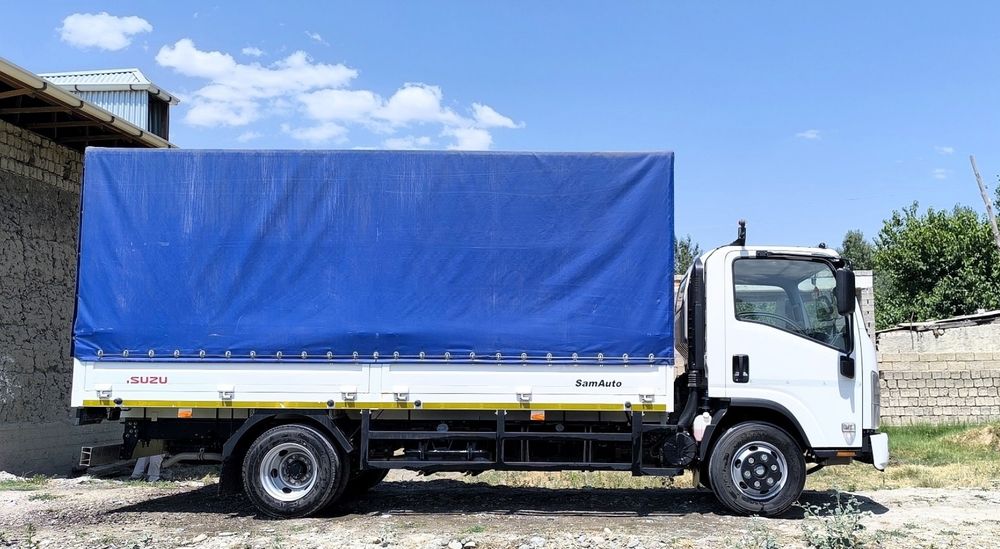 Isuzu Npr 75 L Komford