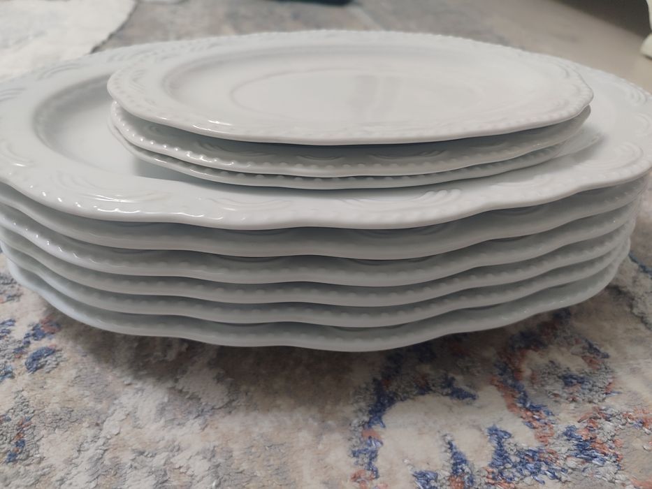 Разные посуды для гостей