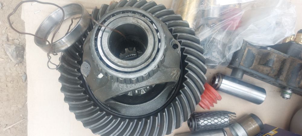 Vând diferențial ( coroana+ pinion de atac)