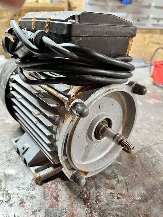 Motor electric monofazat 0,75kw