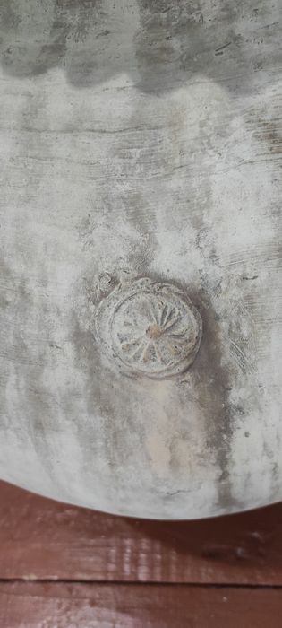 Qadimiy 1 asrlik  XUM bor