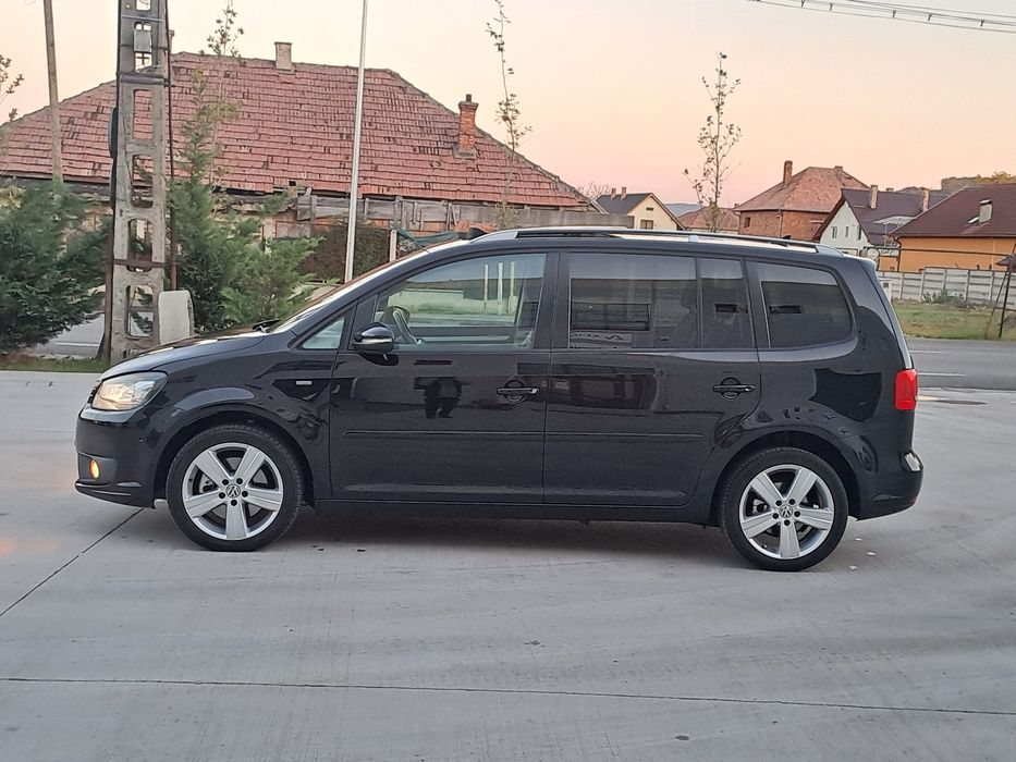 Volkswagen Touran ,Model ,,LIFE,,7 locuri, recent adus în țară!