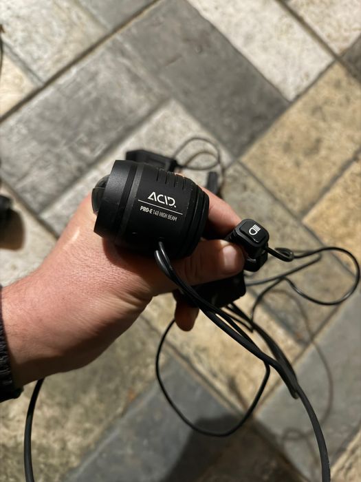 bosch smart suport de telefon cu incarcare  far supernova  acid