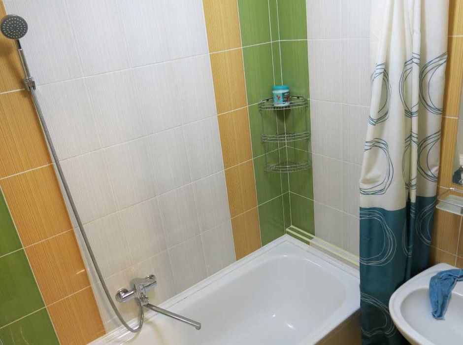 Сдаётся 1 ком. В районе 1000 мелочей