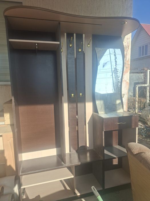 Продам прихожую не дорого