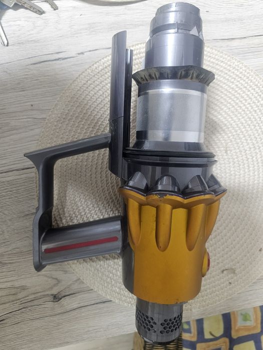 Corp dyson v11 si v12