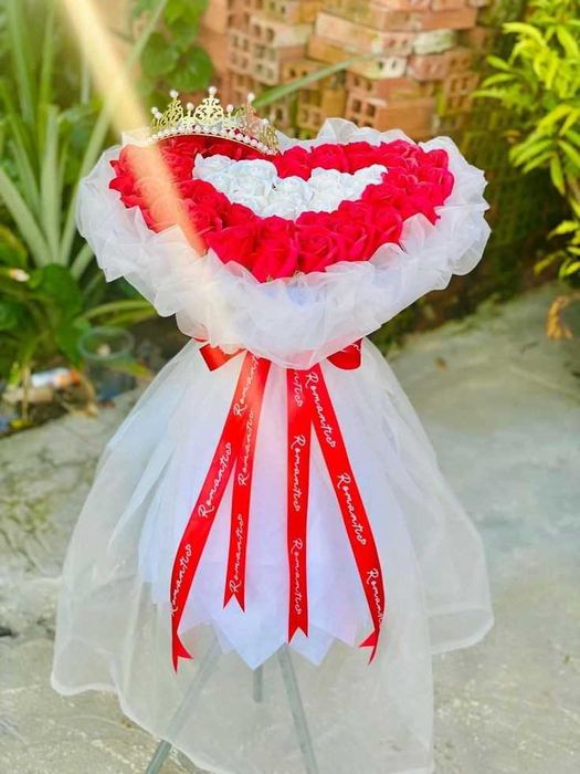 Гигантски букети от Вечни Рози !