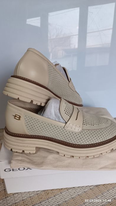 Продам туфли женские