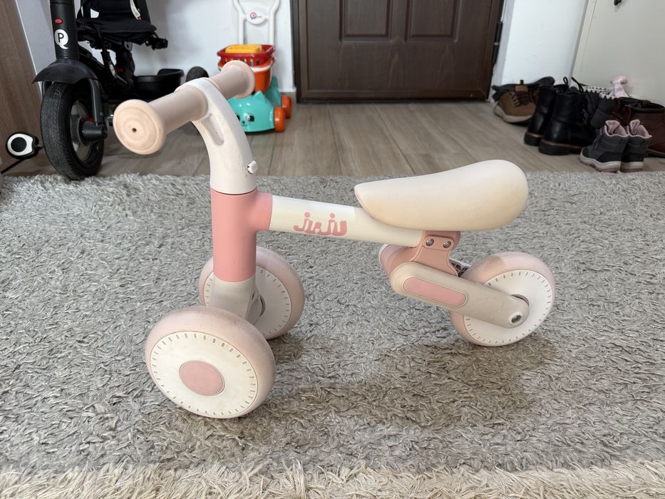 Tricicleta Juju pentru copii