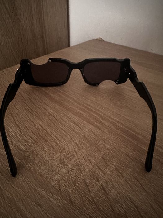 ochelari de soare off white
