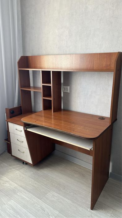 Компьютерный стол находится в районе стадиона карасай