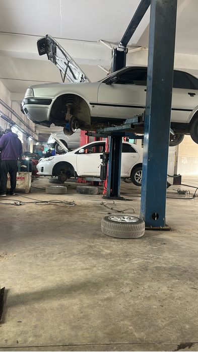 Audi 80 b4 2.3 автомат