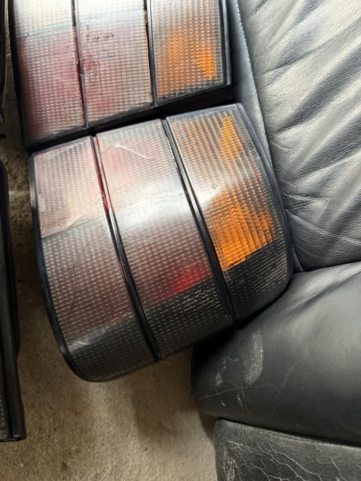 Задние стопы HELLA BLACK на BMW E34 БМВ Е34