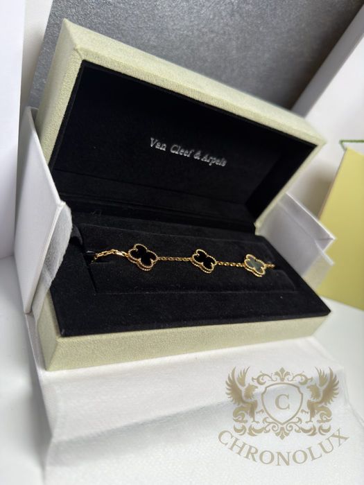 Гривни Cartier, Van Cleef