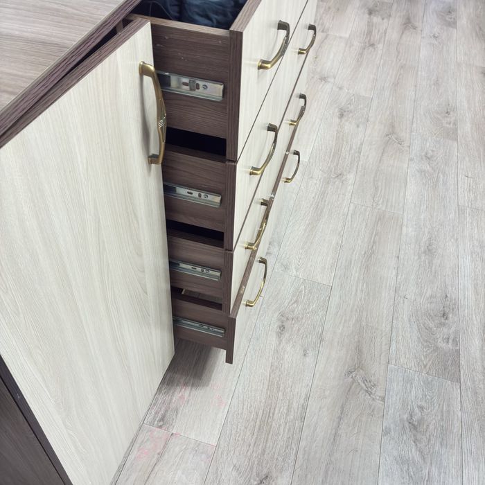 Продам комод в хорошем состоянии.