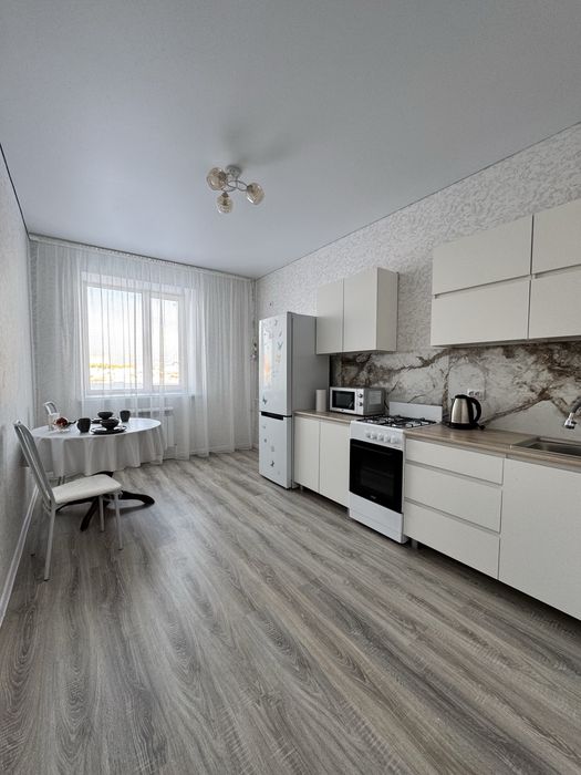 Посуточно квартира Плаза, Береке