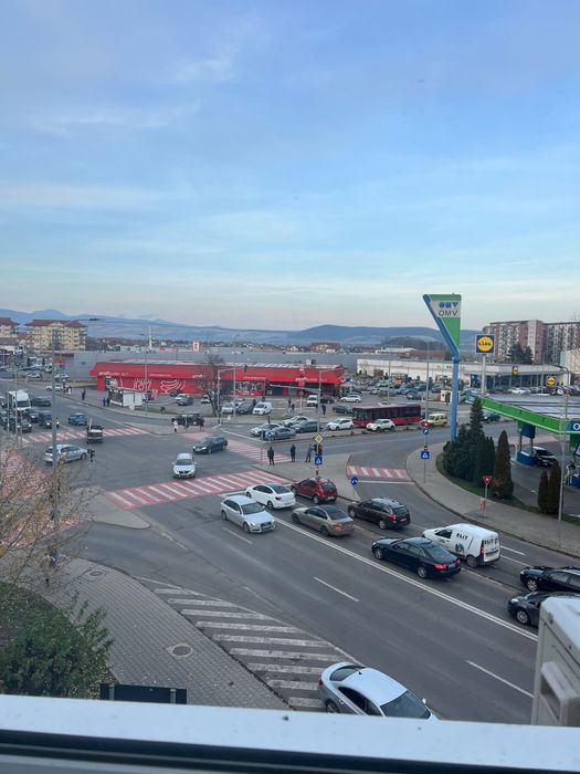 Vand apartament 2 camere decomandat,etaj 3