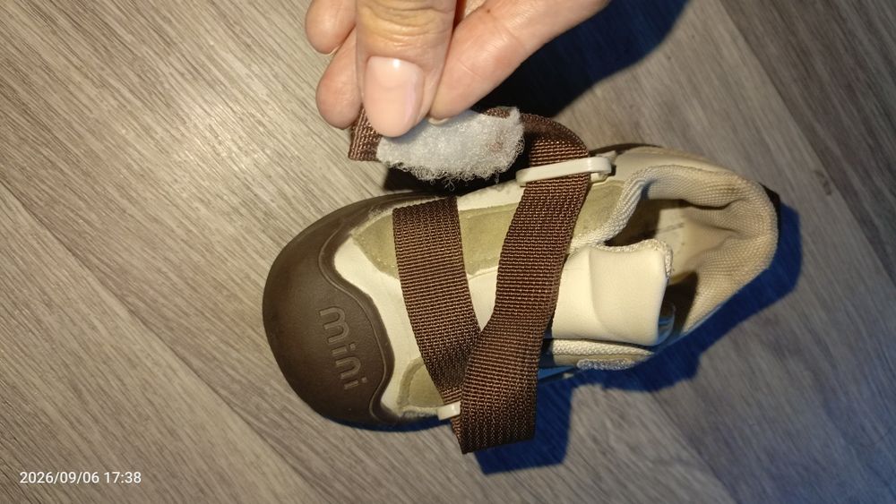 Продам детские кеды